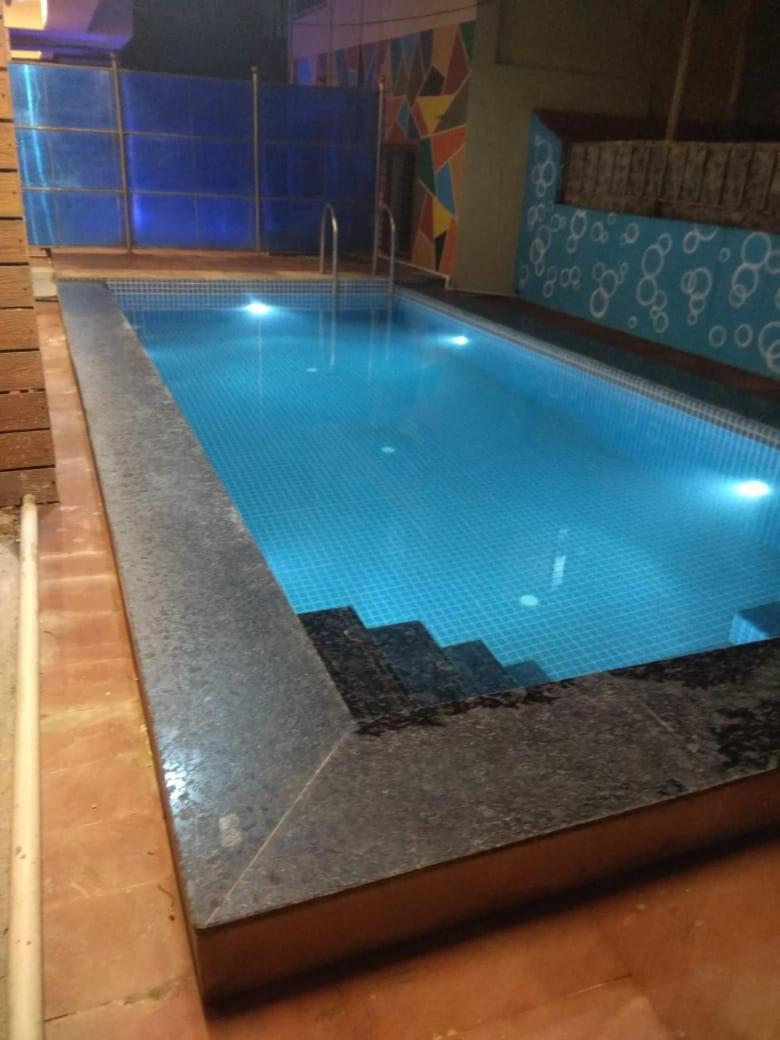 Hotel Phoenix 로나발라 외부 사진