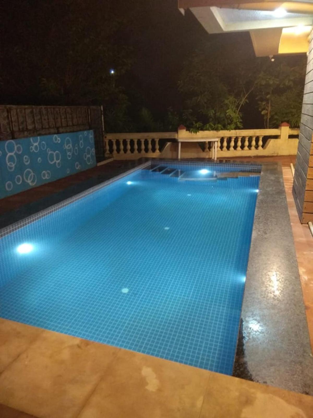 Hotel Phoenix 로나발라 외부 사진